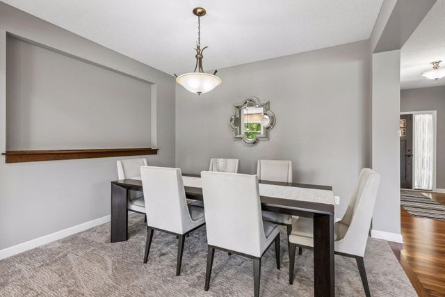 3604 Sawgrass Trail S, Eagan, MN 55123