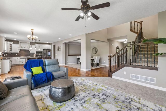 3604 Sawgrass Trail S, Eagan, MN 55123