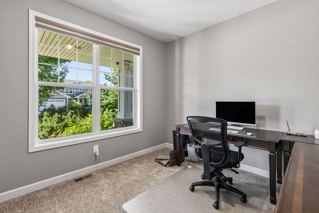 3604 Sawgrass Trail S, Eagan, MN 55123