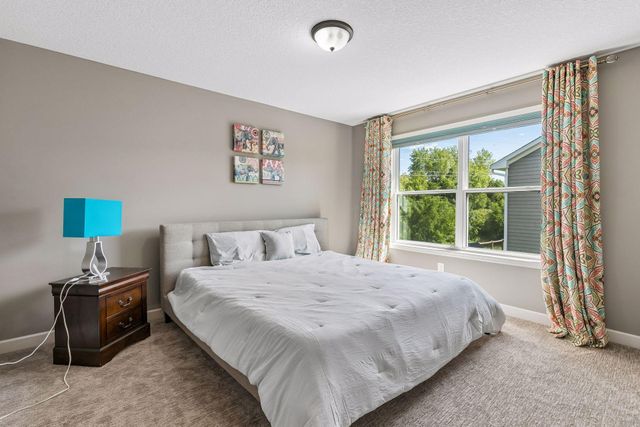 3604 Sawgrass Trail S, Eagan, MN 55123