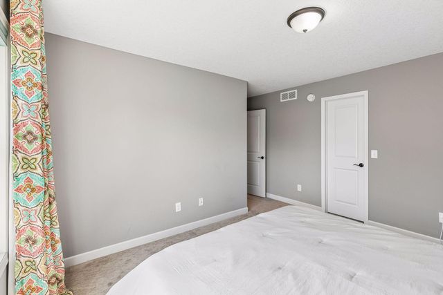 3604 Sawgrass Trail S, Eagan, MN 55123