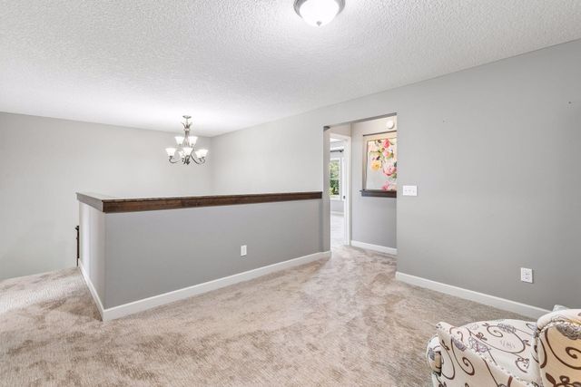 3604 Sawgrass Trail S, Eagan, MN 55123