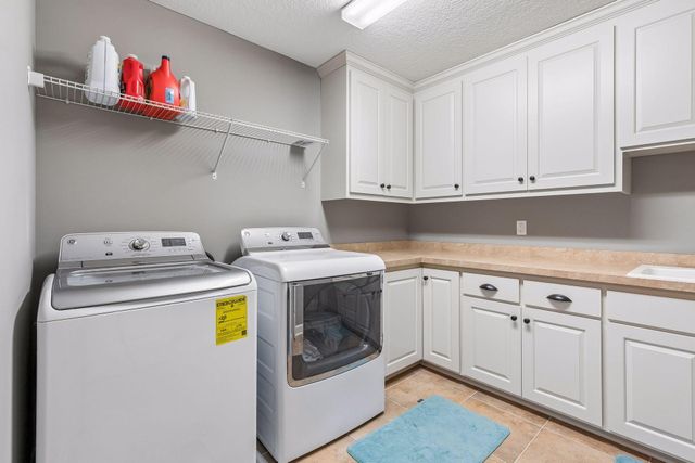 3604 Sawgrass Trail S, Eagan, MN 55123