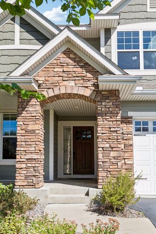 3604 Sawgrass Trail S, Eagan, MN 55123