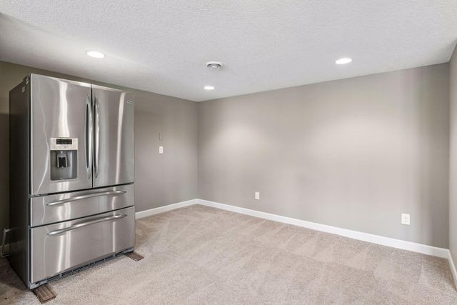 3604 Sawgrass Trail S, Eagan, MN 55123