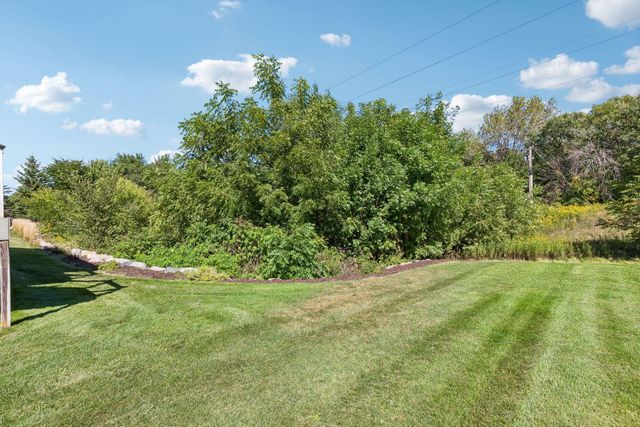 3604 Sawgrass Trail S, Eagan, MN 55123