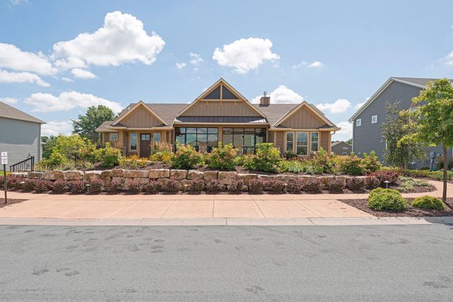 3604 Sawgrass Trail S, Eagan, MN 55123