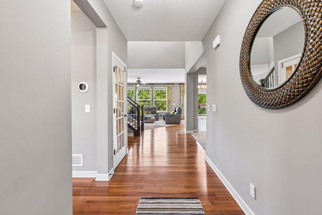 3604 Sawgrass Trail S, Eagan, MN 55123