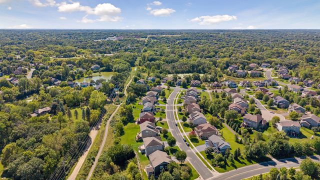 3604 Sawgrass Trail S, Eagan, MN 55123