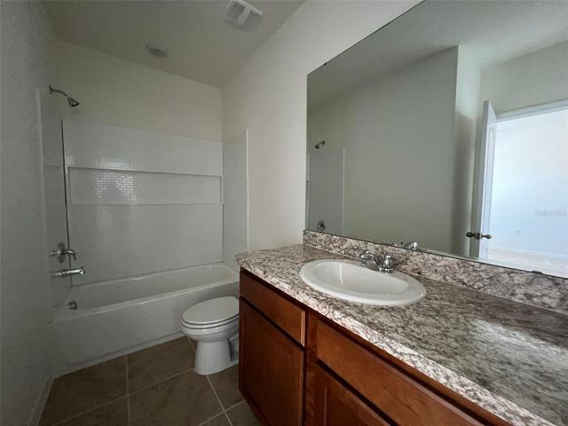 1041 BLUE JAY DRIVE, Davenport, FL 33837