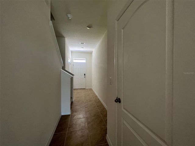 1041 BLUE JAY DRIVE, Davenport, FL 33837