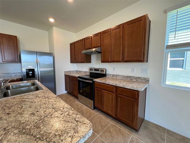 1041 BLUE JAY DRIVE, Davenport, FL 33837