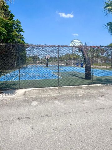 15350 NE 14th Ct, North Miami Beach, FL 33162