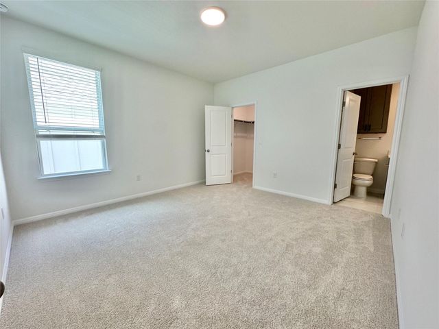 404 Young ST, Buda, TX 78610