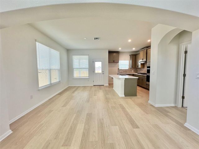 404 Young ST, Buda, TX 78610