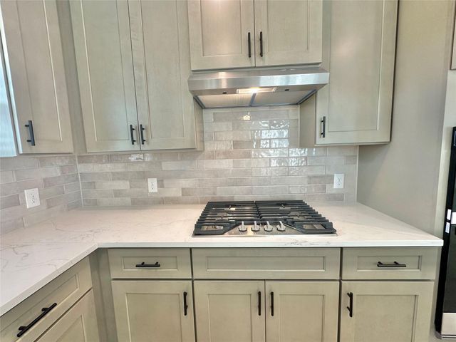 404 Young ST, Buda, TX 78610