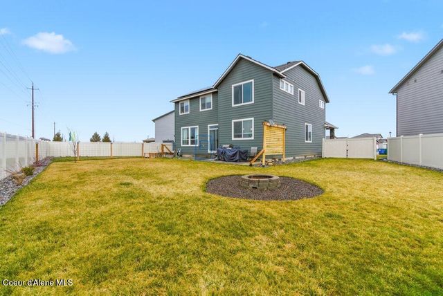 880 E Allenby Ct, Post Falls, ID 83854