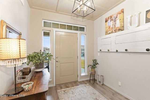 880 E Allenby Ct, Post Falls, ID 83854