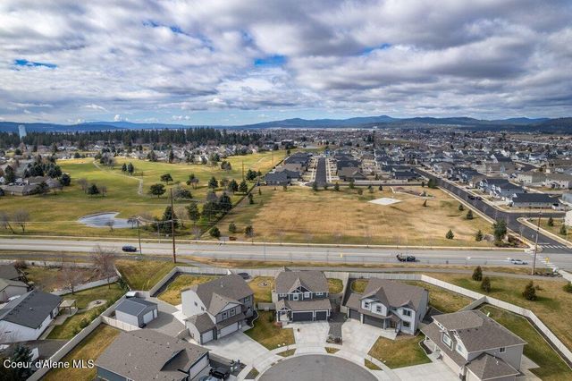 880 E Allenby Ct, Post Falls, ID 83854