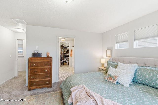 880 E Allenby Ct, Post Falls, ID 83854