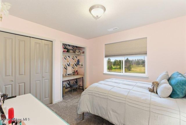 880 E Allenby Ct, Post Falls, ID 83854