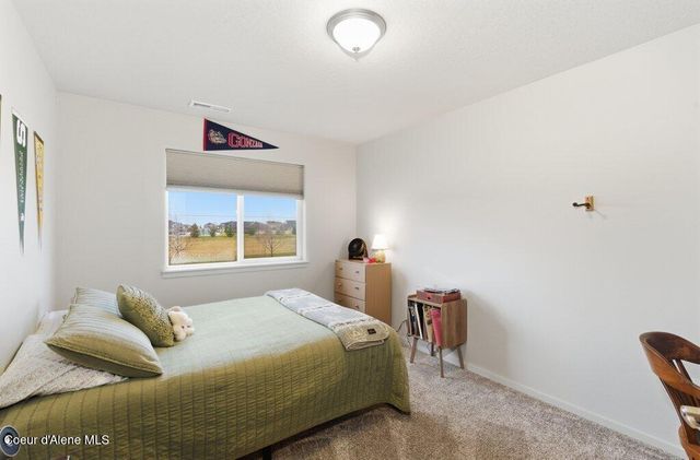 880 E Allenby Ct, Post Falls, ID 83854