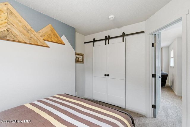 880 E Allenby Ct, Post Falls, ID 83854