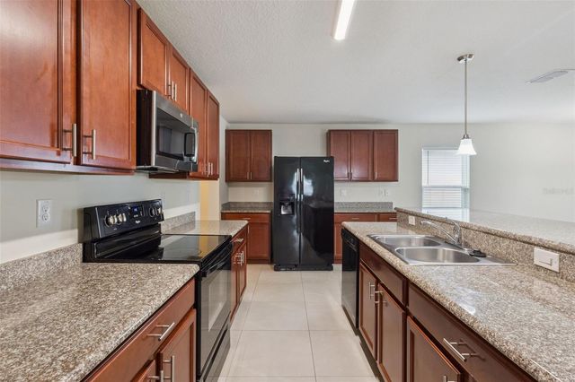 4602 HARVEST ROW LANE, St Cloud, FL 34772