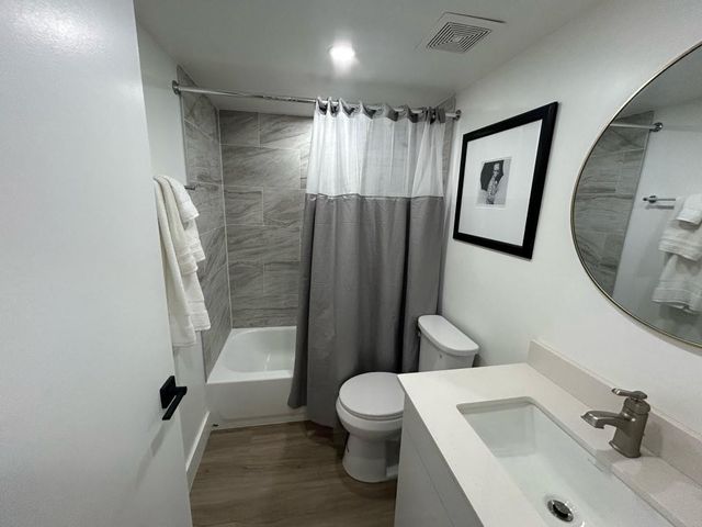 7040 Coral Way 502, Miami, FL 33155