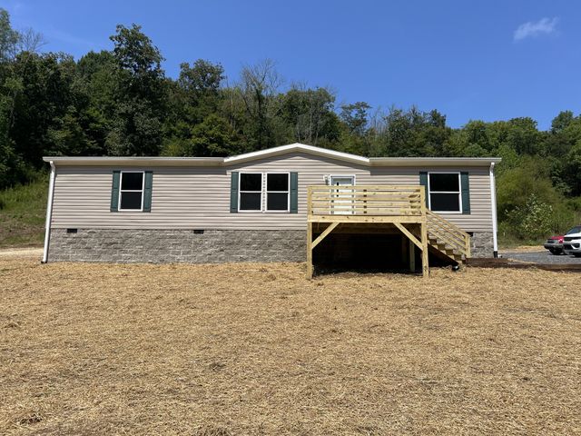 825 Gaulden Hollow Rd, Lafayette, TN 37083