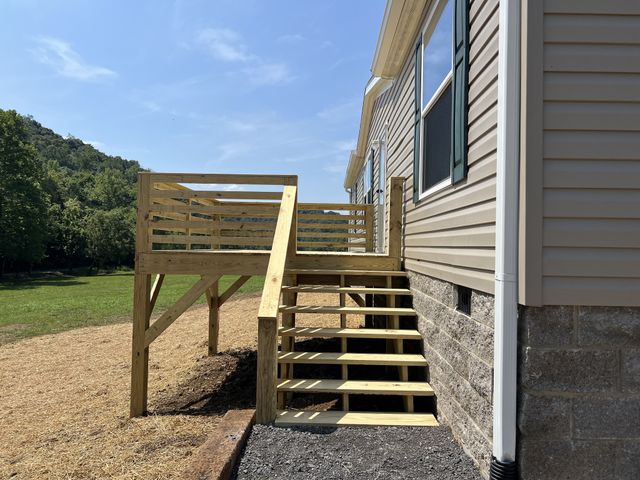 825 Gaulden Hollow Rd, Lafayette, TN 37083