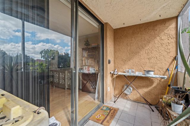 1830 N Lauderdale Avenue 4207, North Lauderdale, FL 33068