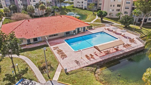 1830 N Lauderdale Avenue 4207, North Lauderdale, FL 33068