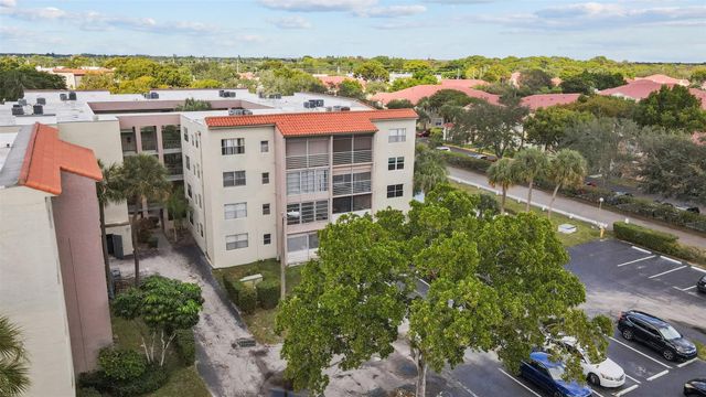 1830 N Lauderdale Avenue 4207, North Lauderdale, FL 33068