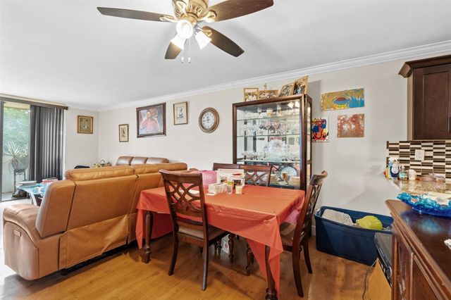 1830 N Lauderdale Avenue 4207, North Lauderdale, FL 33068