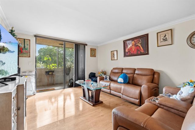 1830 N Lauderdale Avenue 4207, North Lauderdale, FL 33068