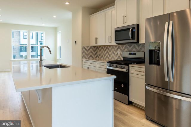 1823 CONSTELLATION DR, Baltimore, MD 21222