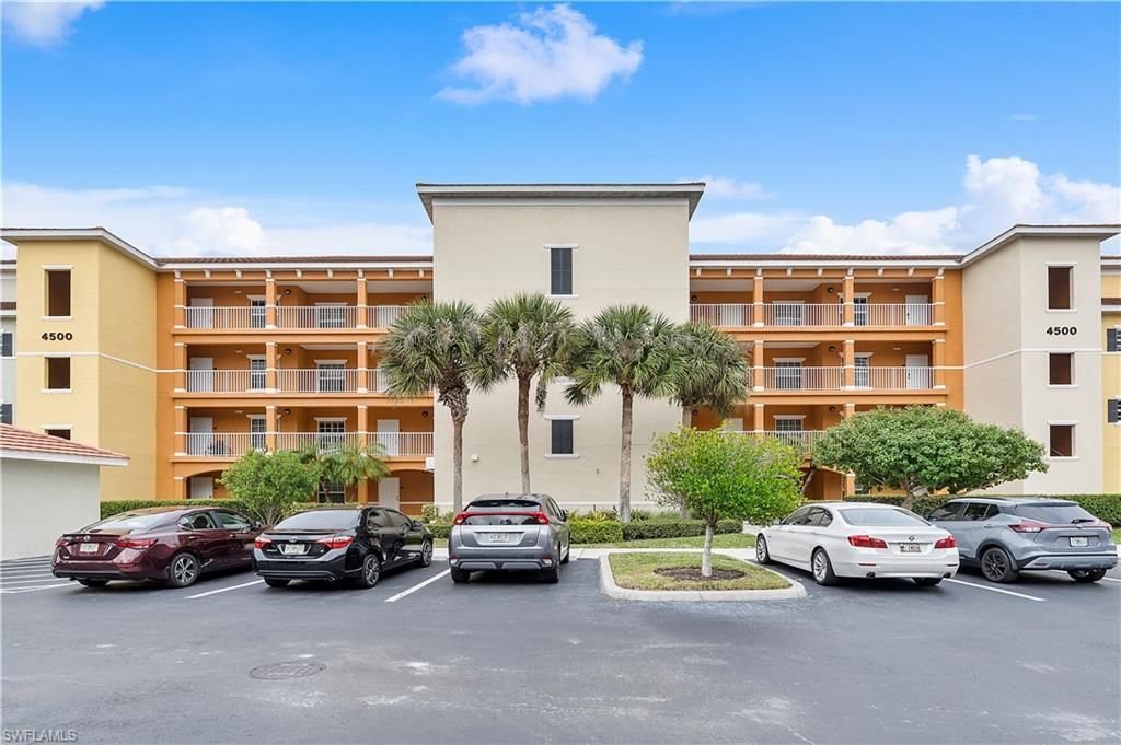 4500 Botanical Place CIR 4, Naples, FL 34112