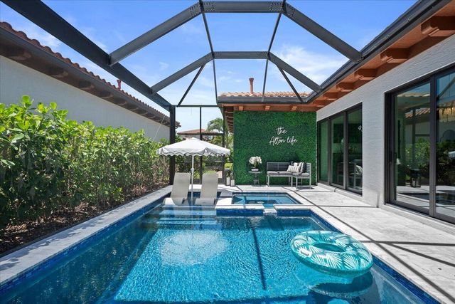 8039 Hobbes Way, Palm Beach Gardens, FL 33418
