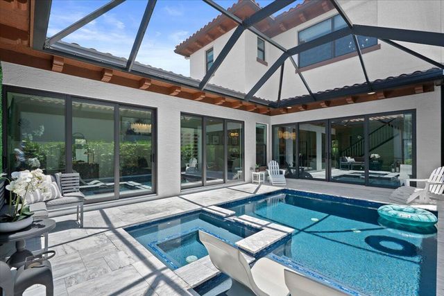 8039 Hobbes Way, Palm Beach Gardens, FL 33418