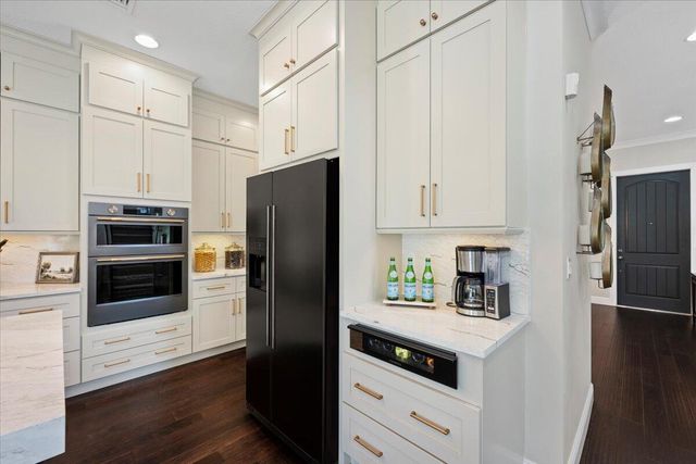 8039 Hobbes Way, Palm Beach Gardens, FL 33418
