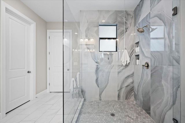 8039 Hobbes Way, Palm Beach Gardens, FL 33418