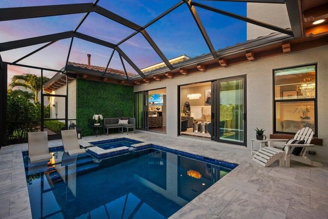 8039 Hobbes Way, Palm Beach Gardens, FL 33418