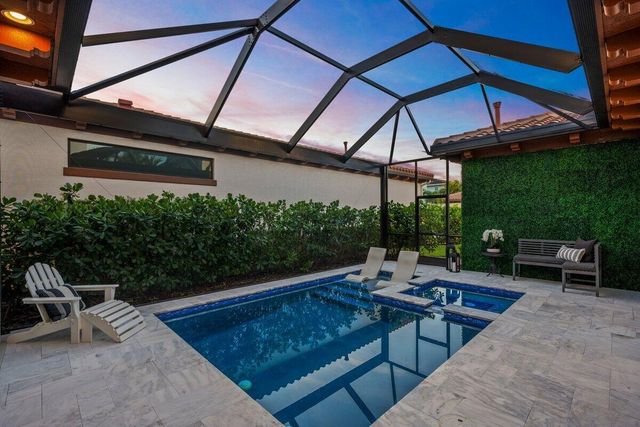 8039 Hobbes Way, Palm Beach Gardens, FL 33418