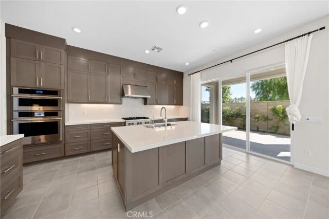 370 Brackens, Lake Forest, CA 92630
