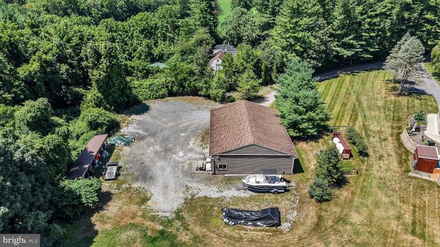 130 CLEARFIELD LN, Reading, PA 19608