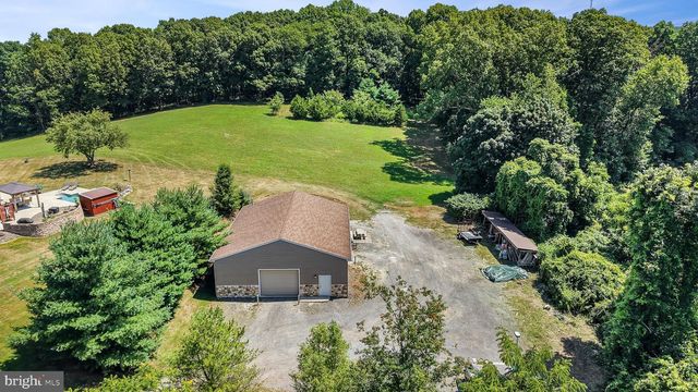 130 CLEARFIELD LN, Reading, PA 19608