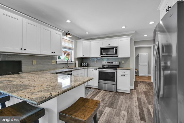130 CLEARFIELD LN, Reading, PA 19608