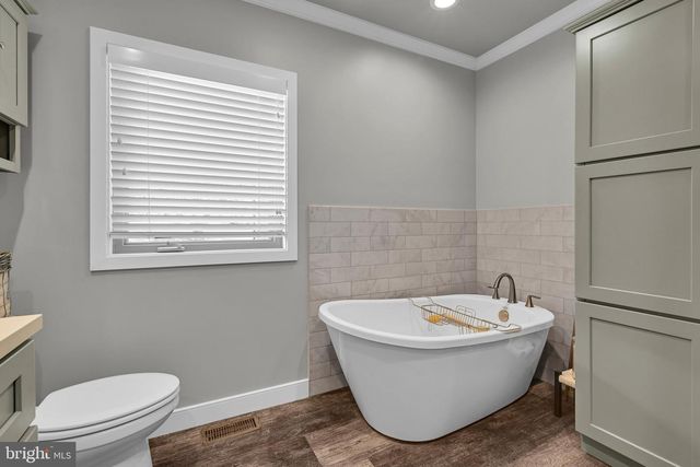 130 CLEARFIELD LN, Reading, PA 19608