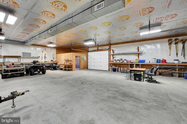 130 CLEARFIELD LN, Reading, PA 19608